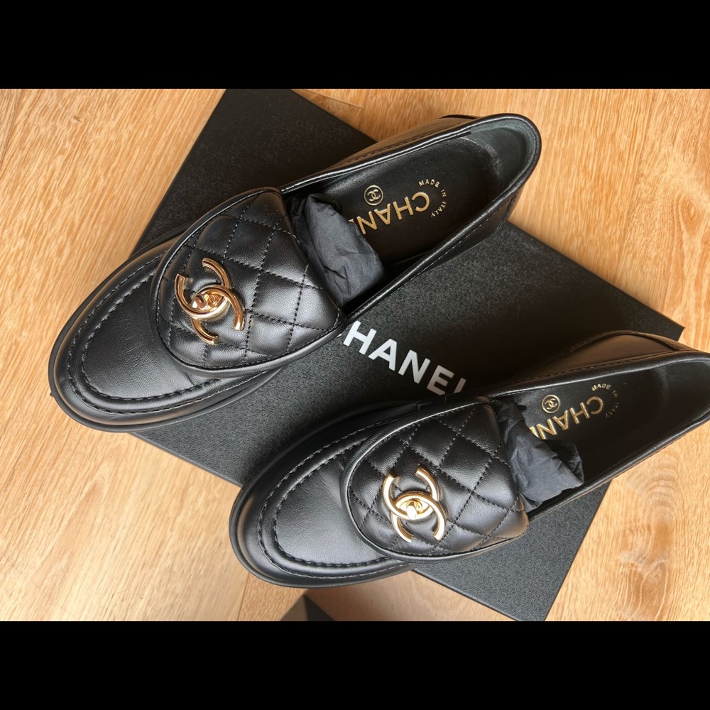 Chanel Black quilted loafers